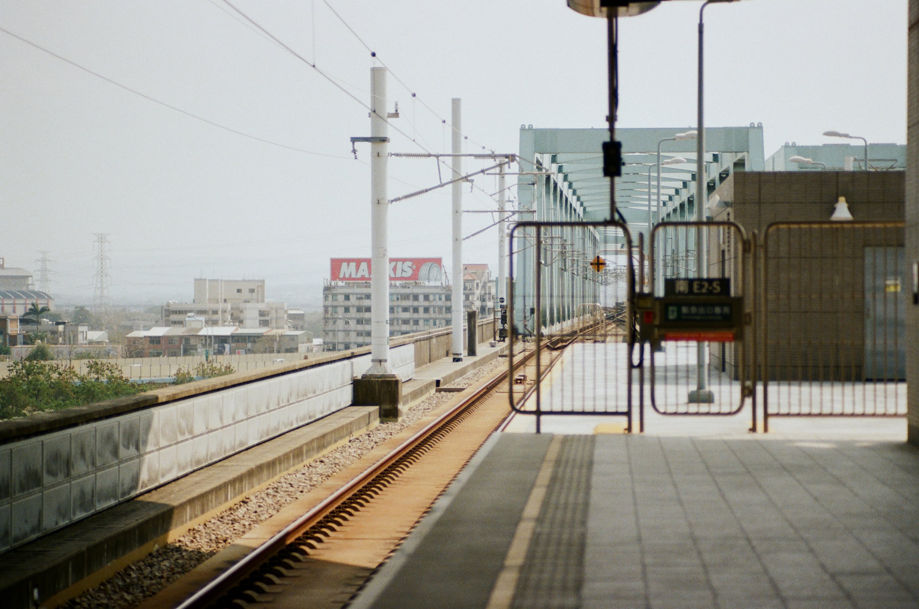 EP71 那些不見天日的照片救贖｜Olympus OM-1 + Lomography 400 彩色底片