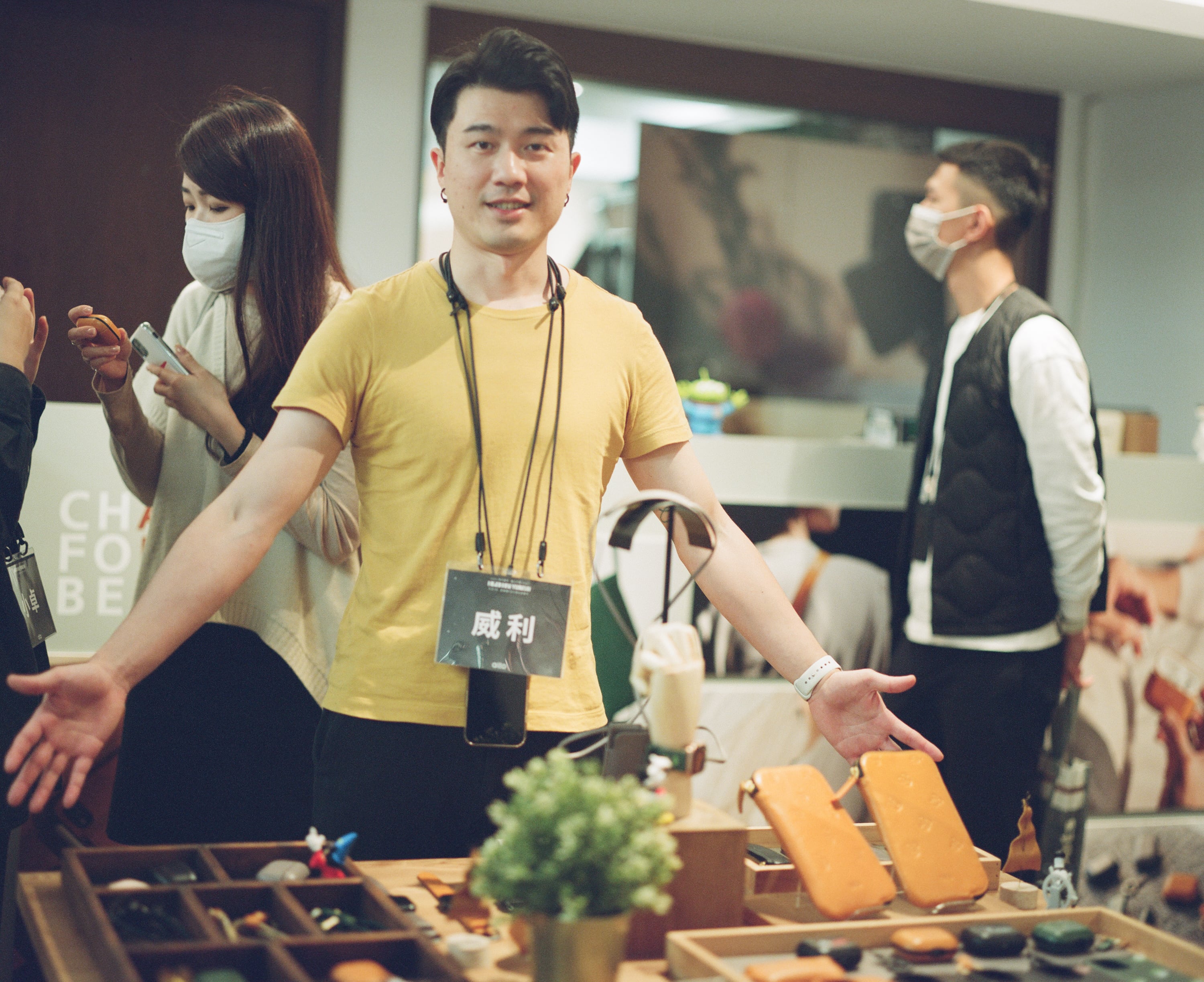 EP72 沒被修好的相機｜Pentax 6x7 初代 + Lomography 800 彩色底片