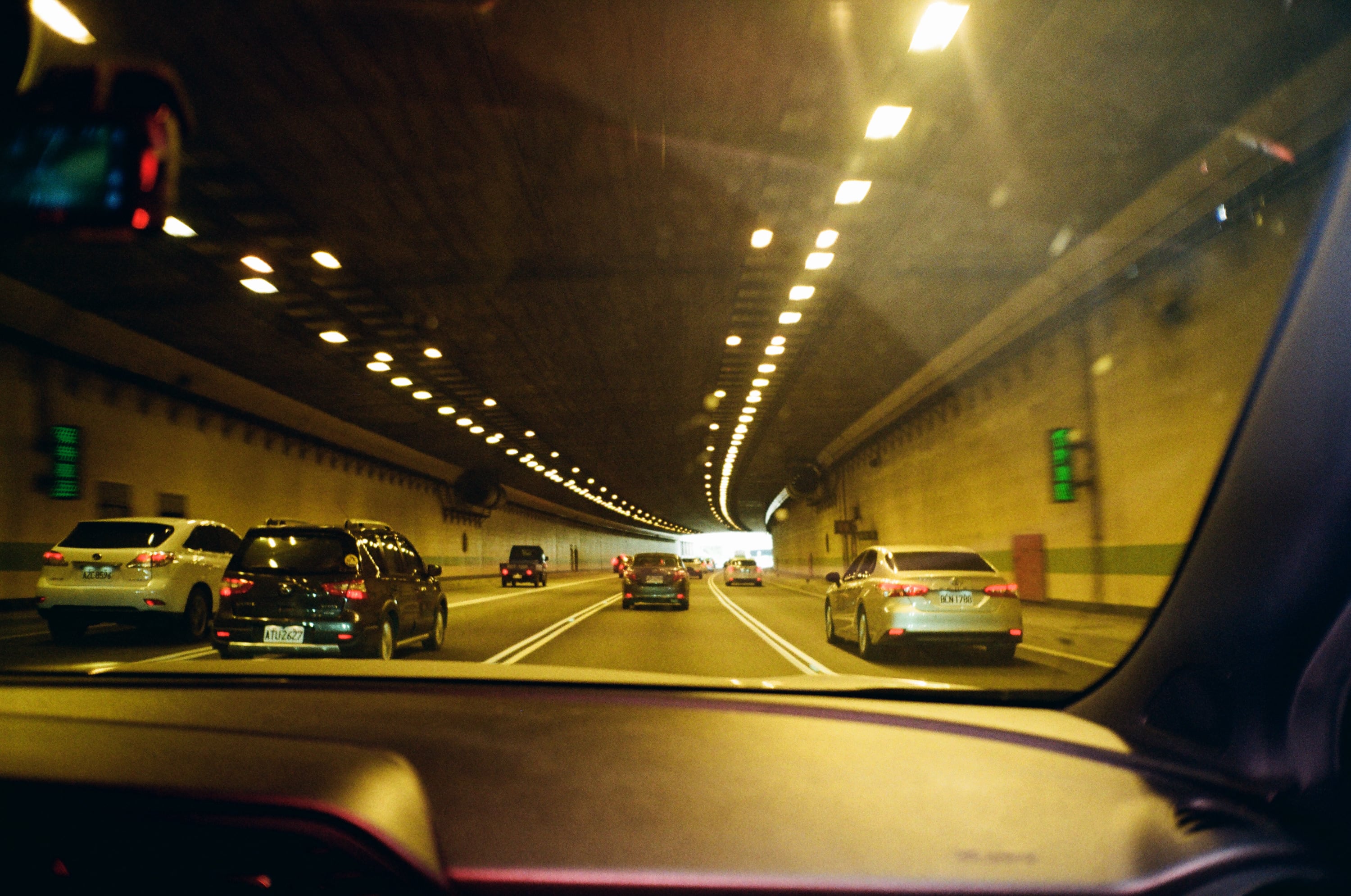 EP73 手遮閃光燈｜Konica 現場監督 28HG + Kodak Gold 200 彩色底片