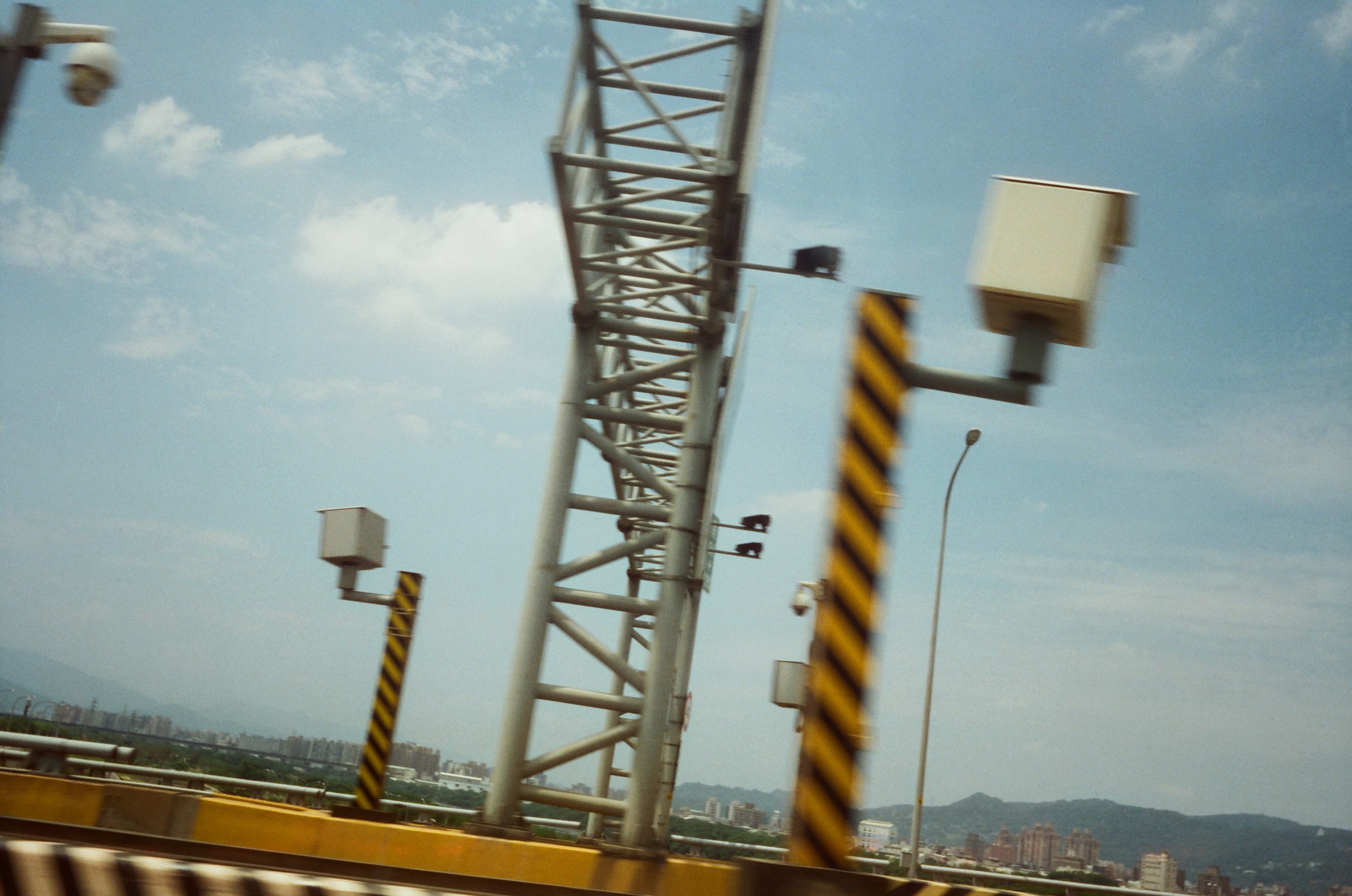 EP80 視線測距｜Olympus Wide 35mm f3.5 + Kodak 250D/5207 除碳電影底片