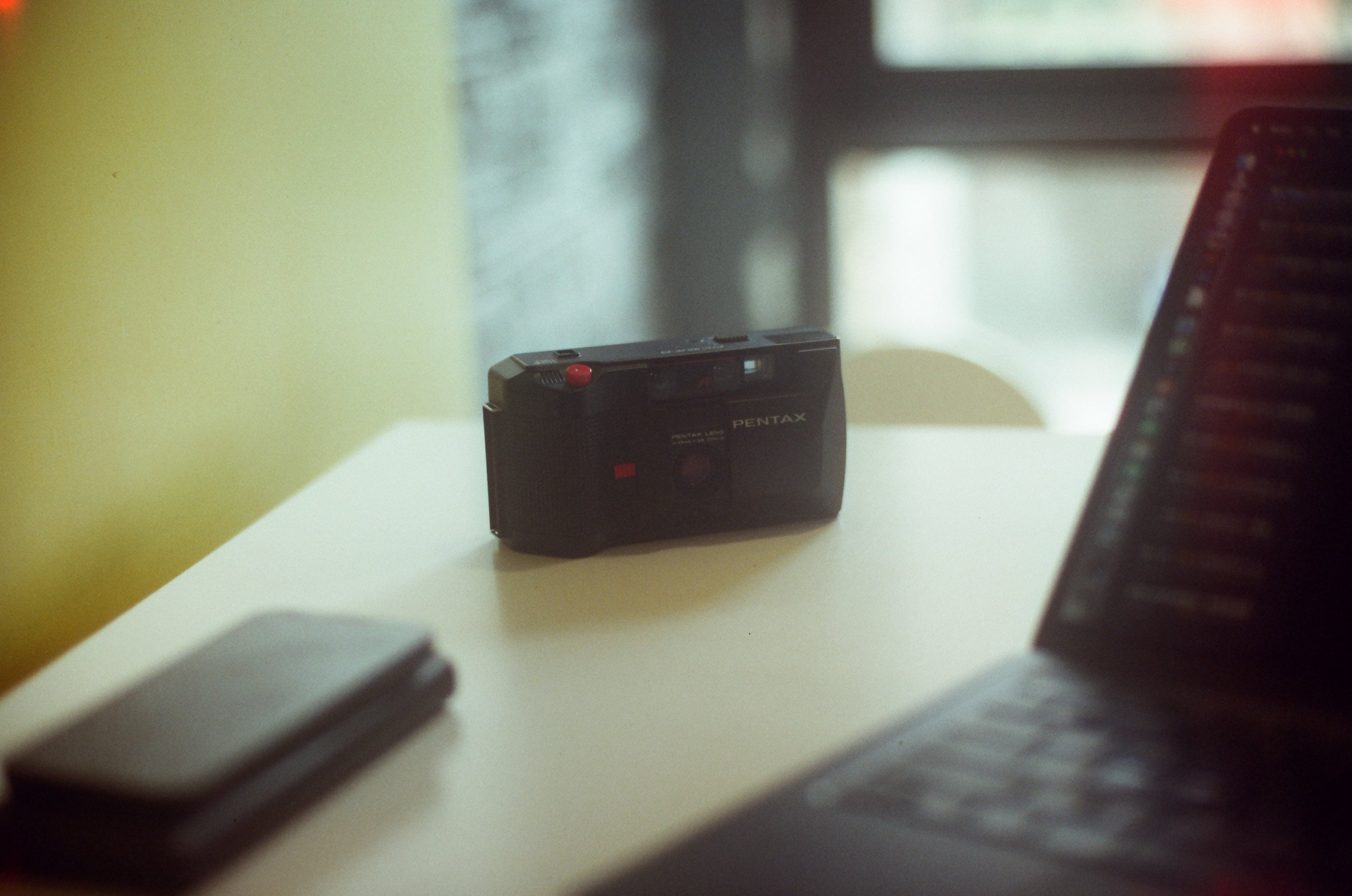 EP84 柔焦版魚鱗王｜Olympus OM-4 + Kodak 250D/5207 除碳電影底片