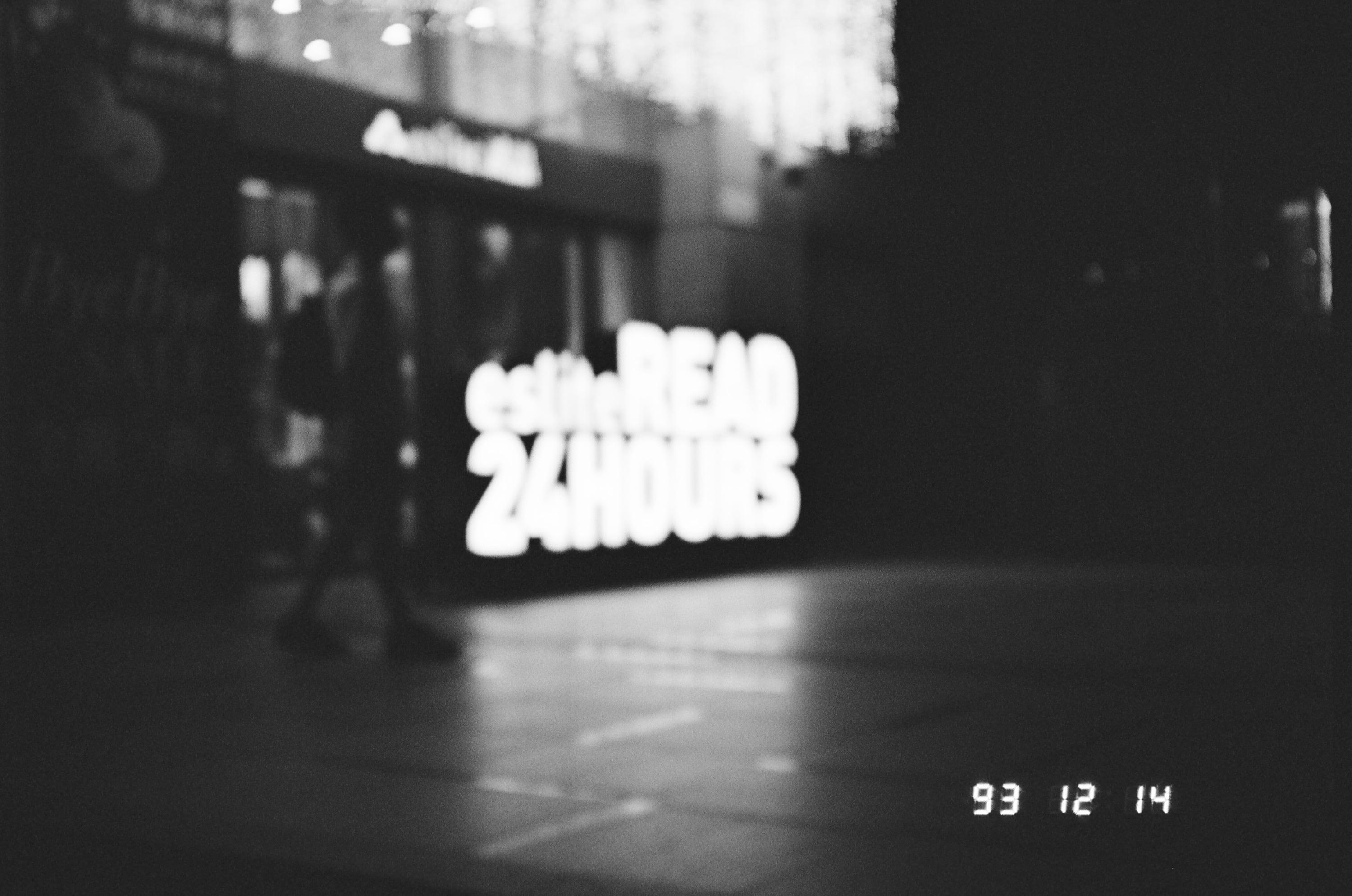 EP154 迷人的視角｜Canon AF35ML + Ilford XP2 Super 400 135 黑白底片