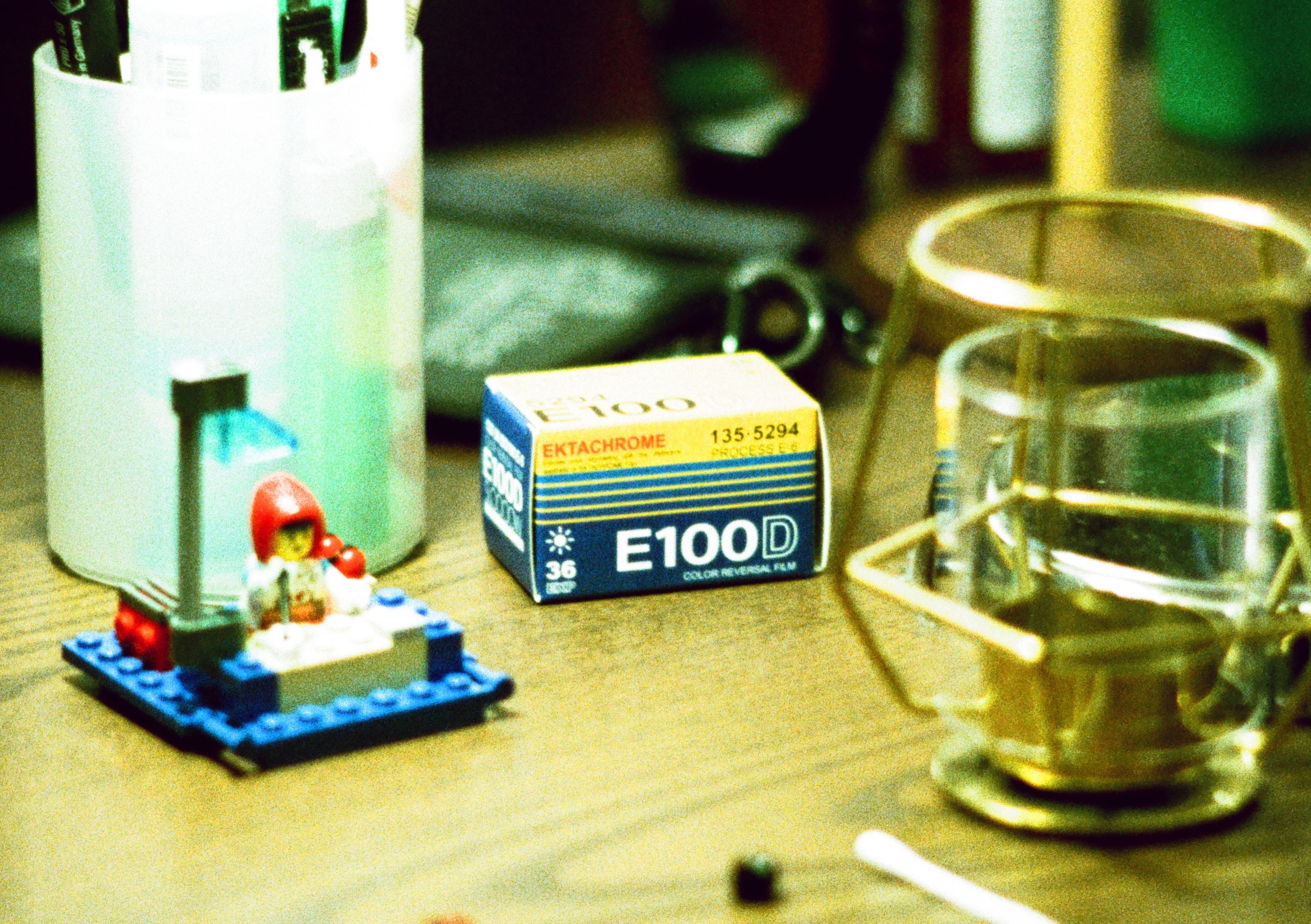 EP181 半格副作用｜Olympus Pen-FT + Kodak Ektachrome 100D/5294 半格正片負沖