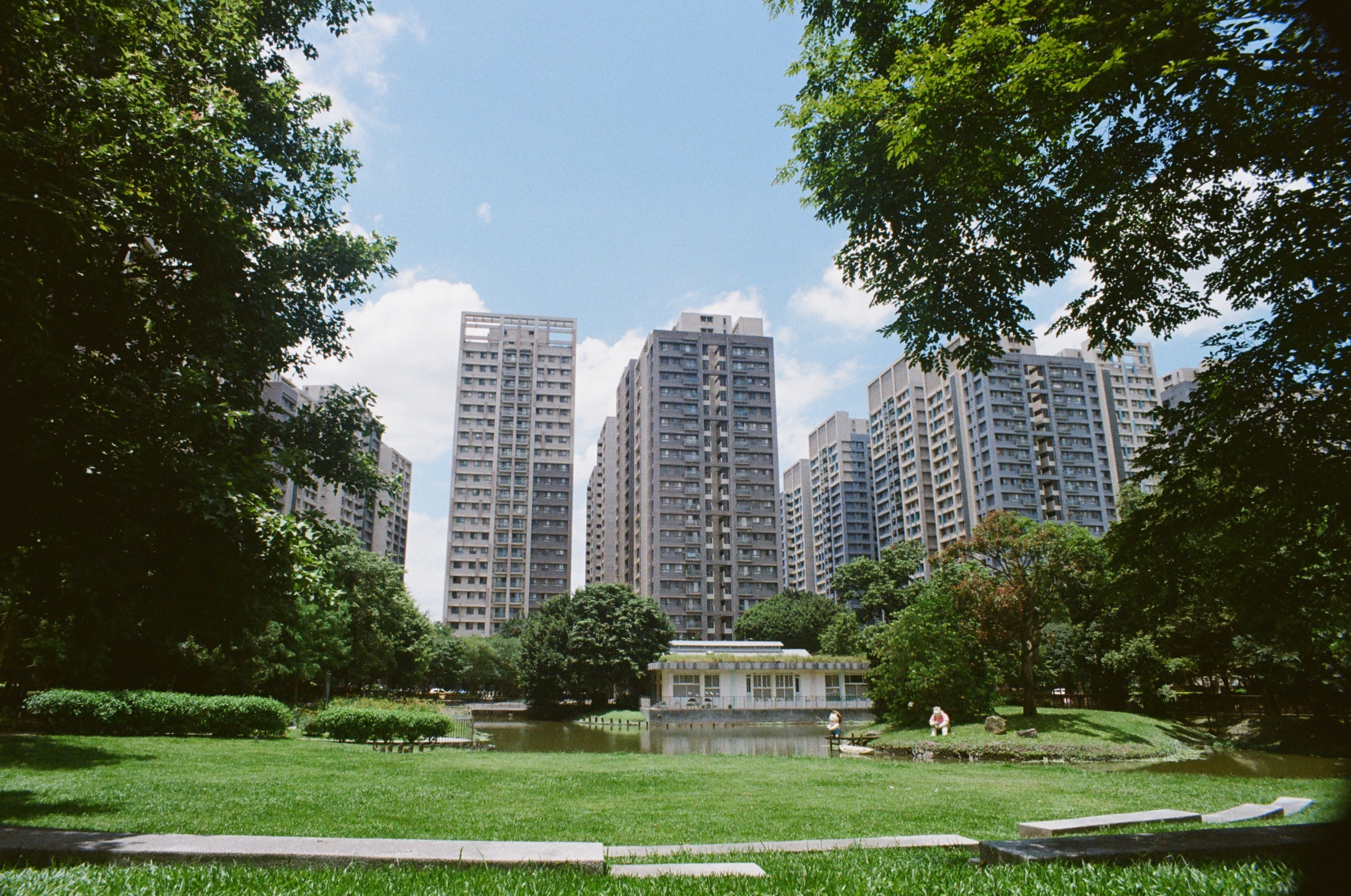 EP197 徹底對廣角改觀｜Olympus OM Zuiko 21mm f3.5 與 Ilford IlfoColor Rapid 400 彩色底片
