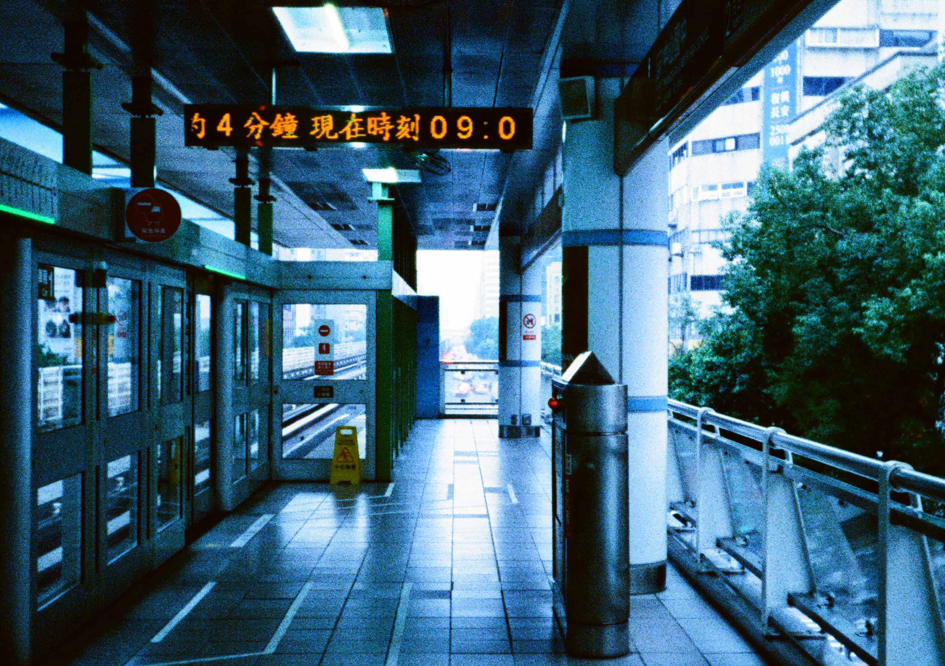 EP241 隨心不所欲｜Pentax 17 25mm f3.5 與 Kodak Ektachrome 100D/5294 半格正片負沖