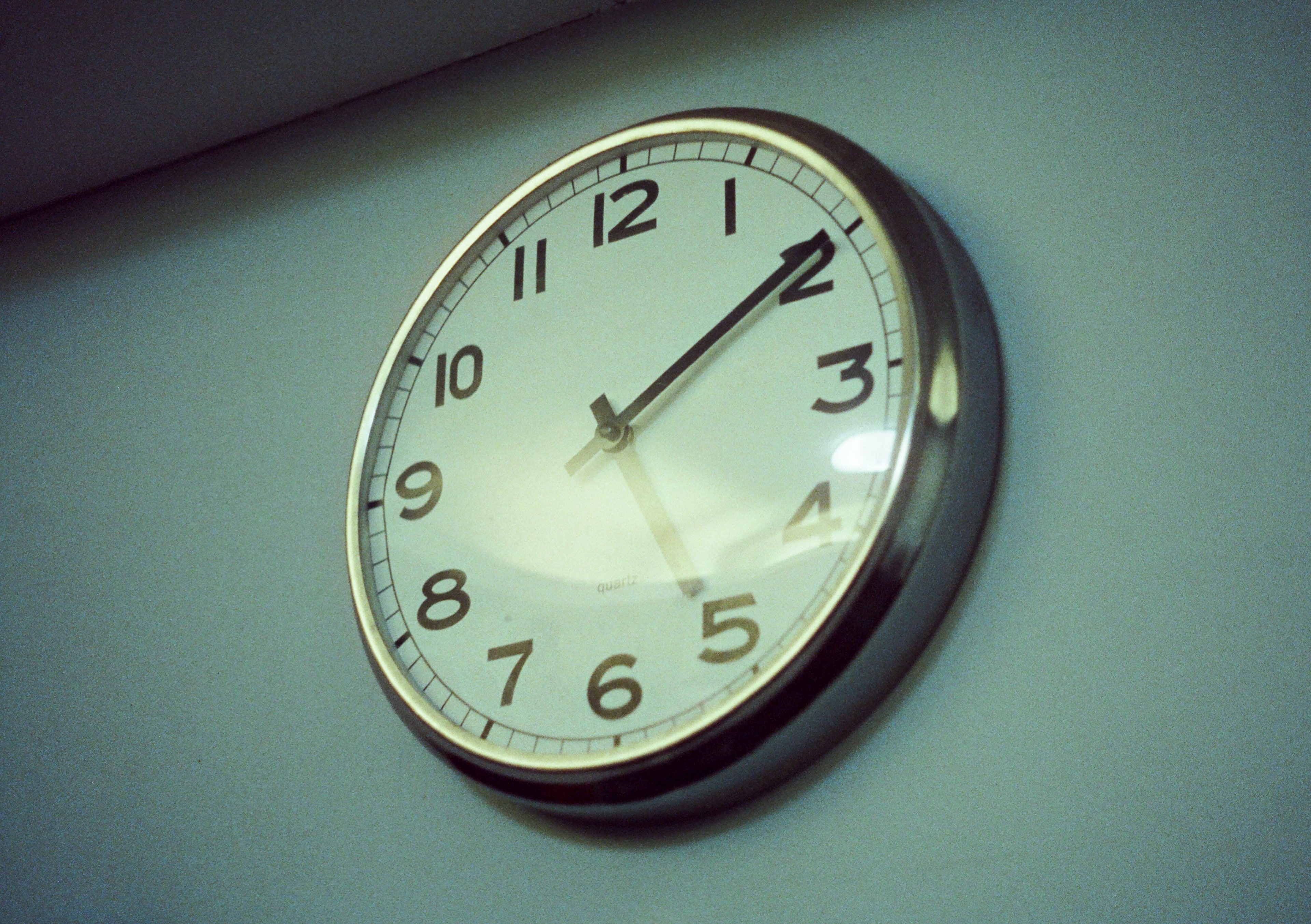 EP245 台北車站的紫蘿蘭｜Olympus Pen-FT 與 Kodak Vision3 200T/5213 除碳電影底片