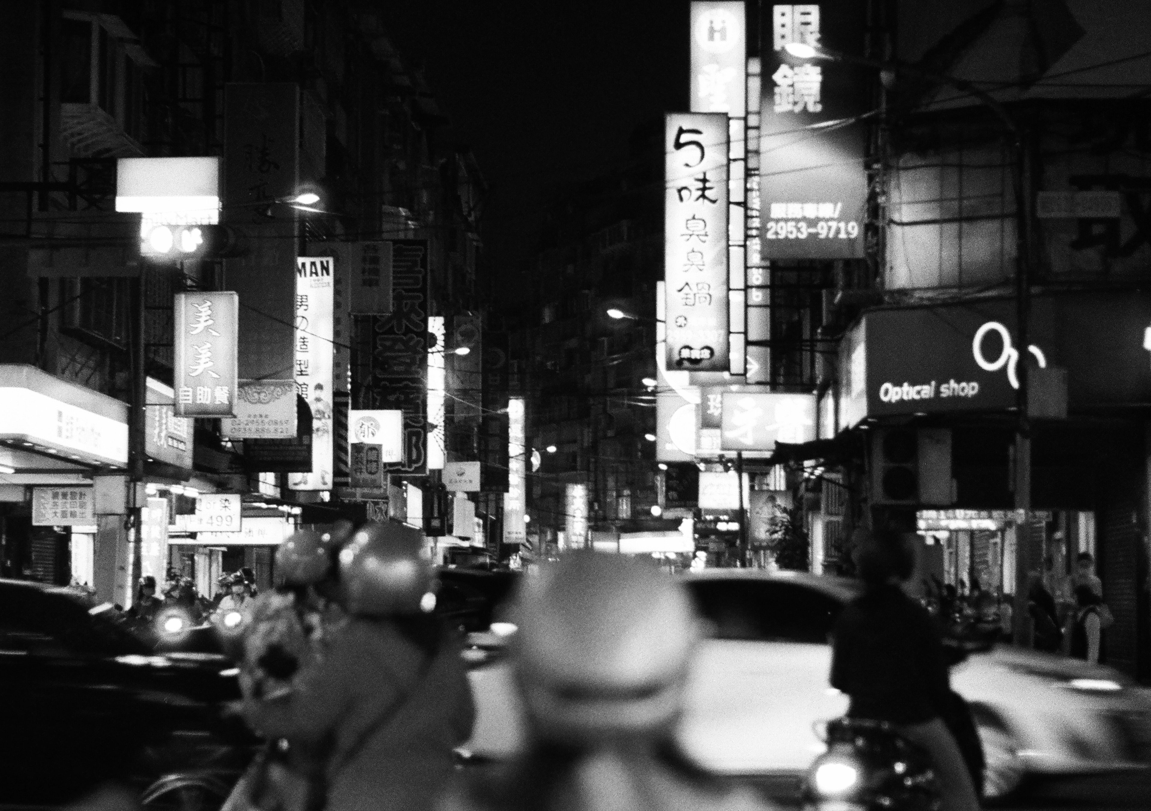 EP254 解謎的坑｜Olympus Pen-F 初代與 Ilford Delta 400 Professional 黑白底片